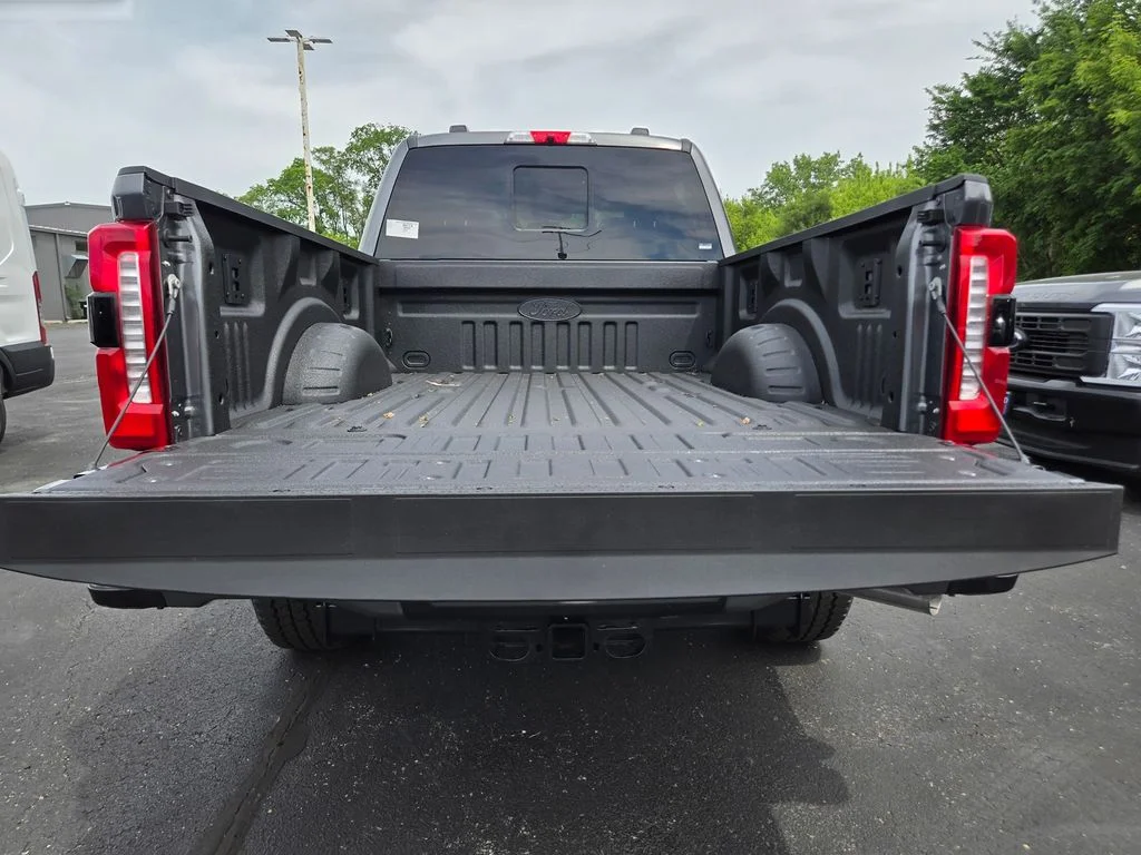 New 2026 Carbonized Gray Metallic Ford F-250® Lariat® image 23