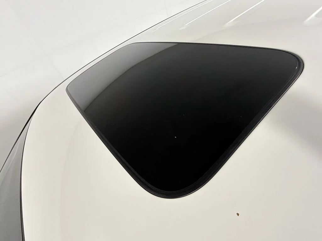 Used 2017 White Diamond Pearl Honda EX-L image 19