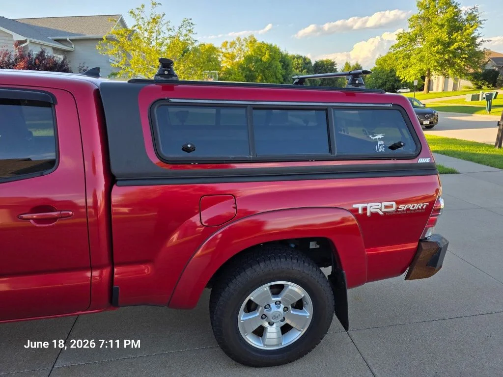 Used 2015 Red Toyota Base image 5