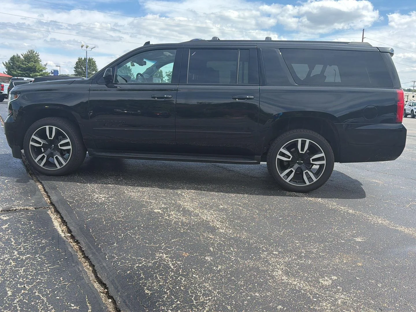 Used 2019 Black Chevrolet Premier image 8