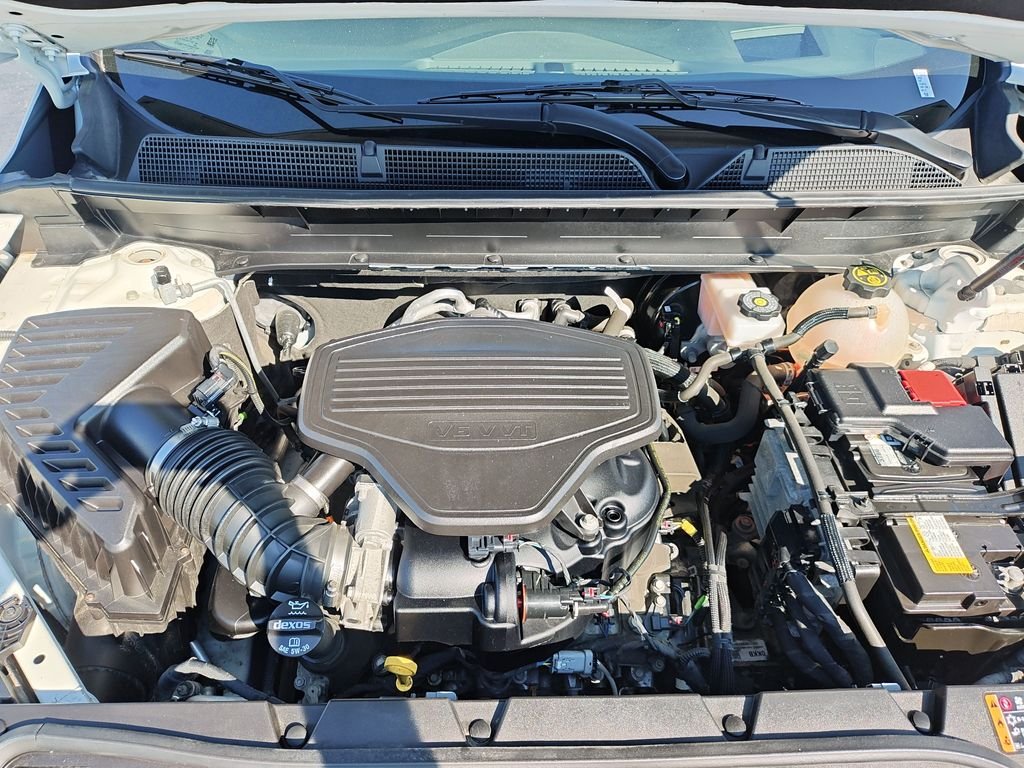 Used 2022 White GMC Denali image 26