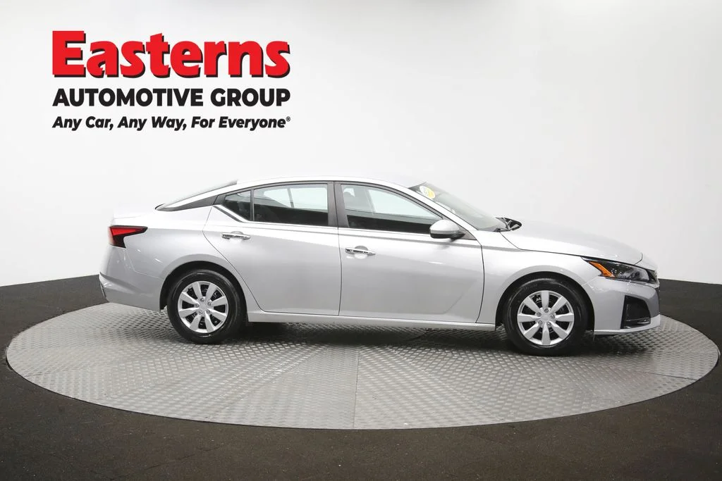 Used 2023 Silver Nissan 2.5 S image 44