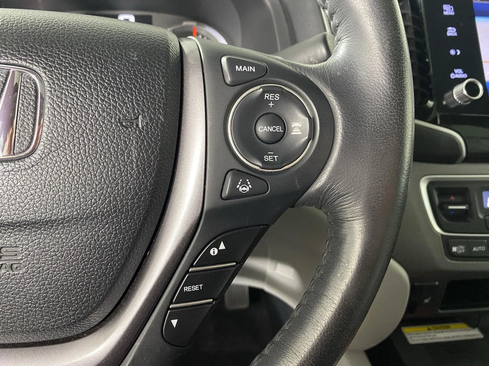 Used 2023 Modern Steel Metallic Honda RTL-E image 15