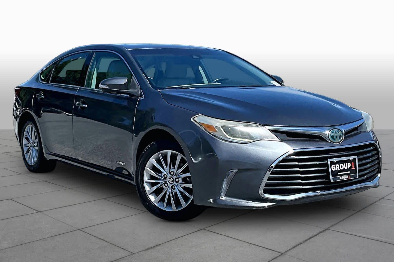 Used 2017 Magnetic Gray Metallic Toyota Hybrid Limited image 3