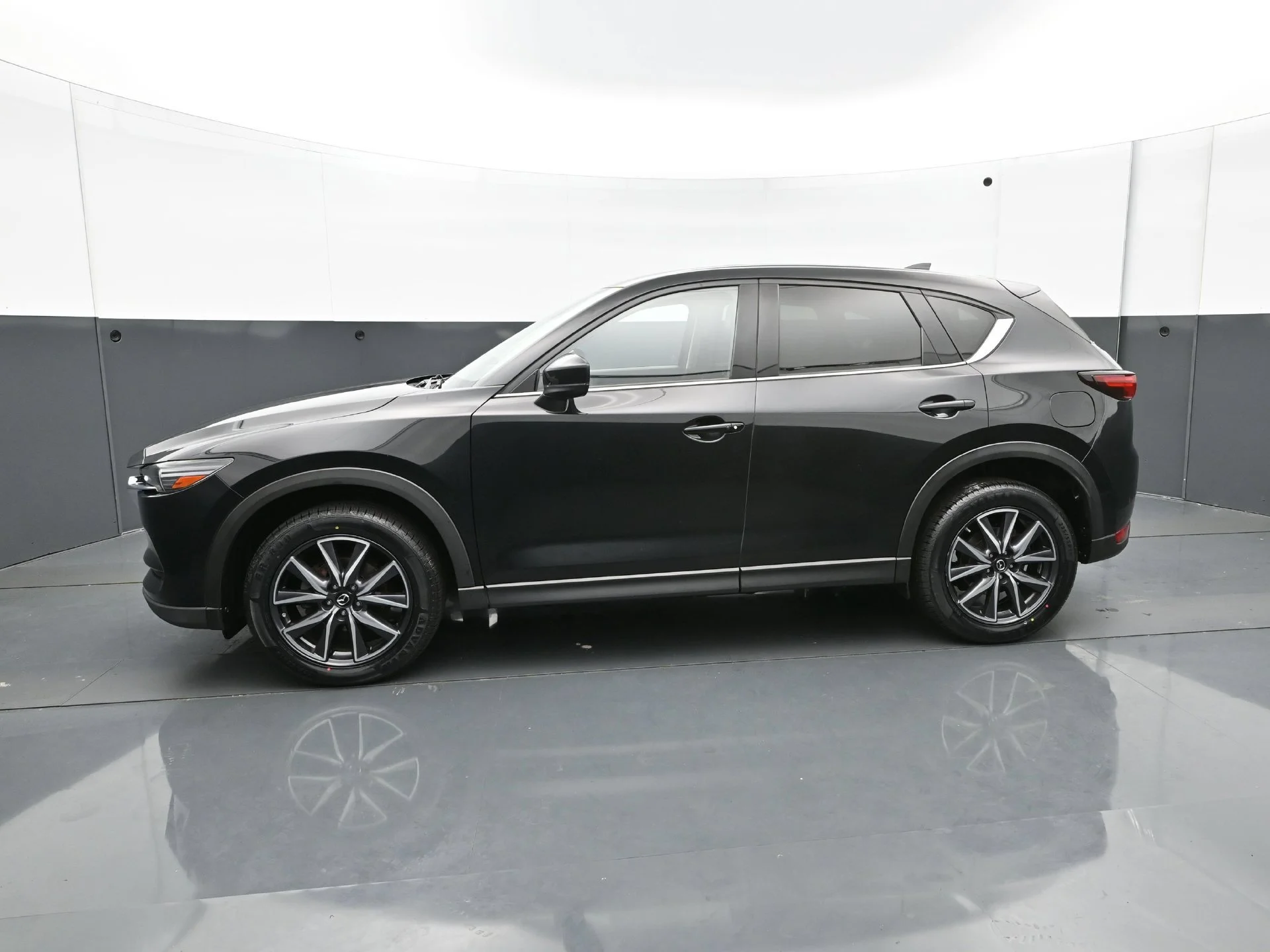 Used 2017 Jet Black Mica Mazda Grand Touring image 3