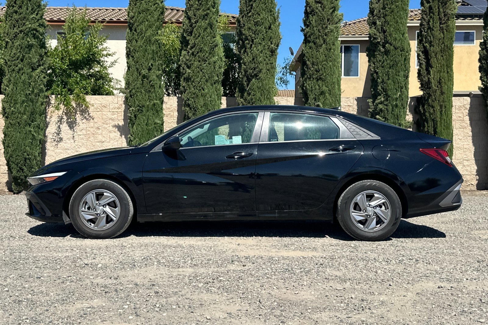 Certified Used 2025 Abyss Black Hyundai SE image 7