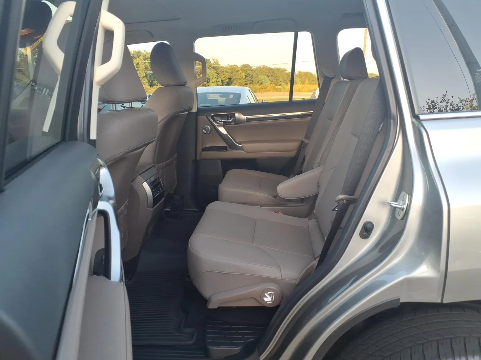 Certified Used 2023 Atomic Silver Lexus Base image 17