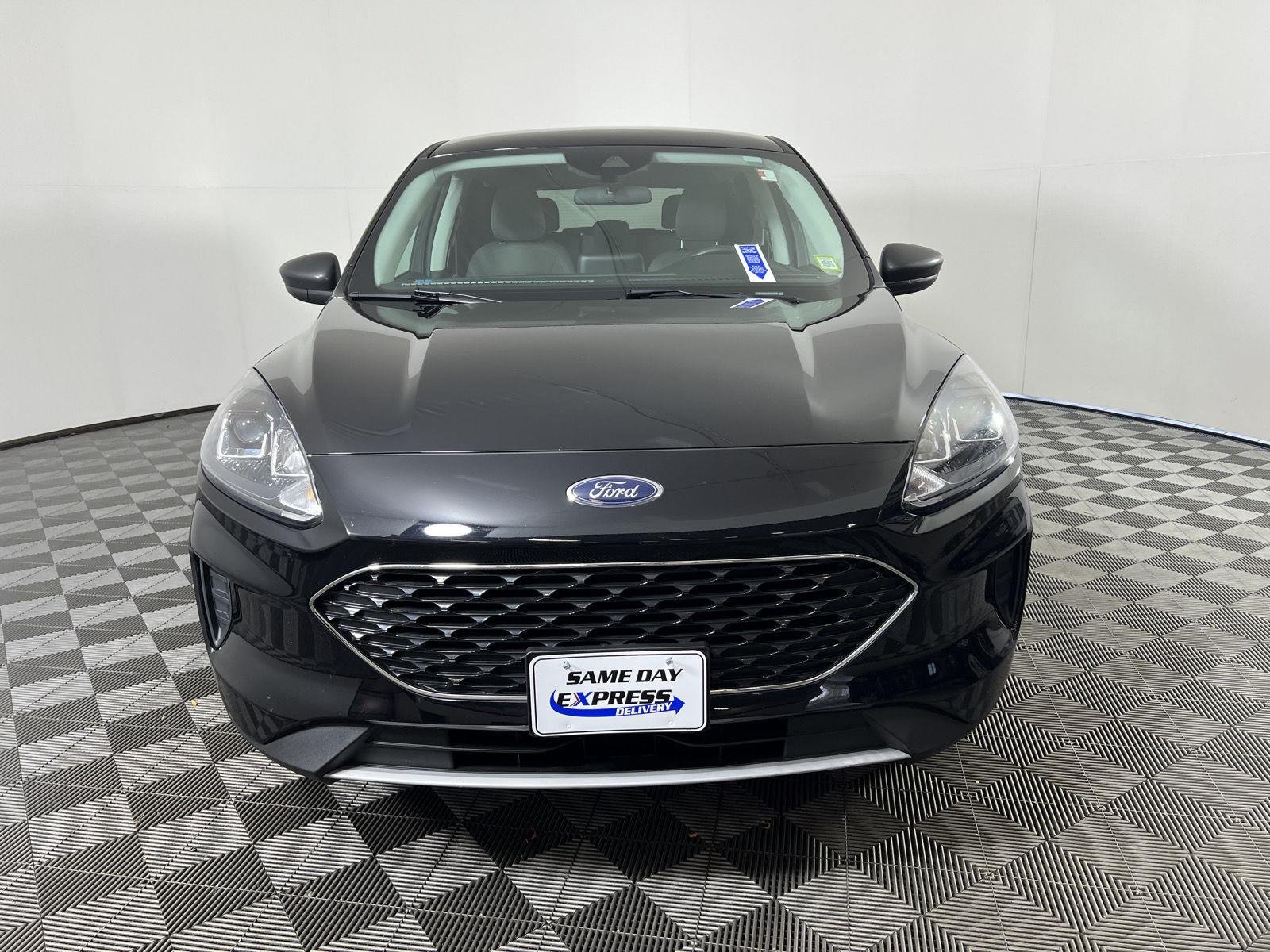 Used 2022 Agate Black Ford SE image 27