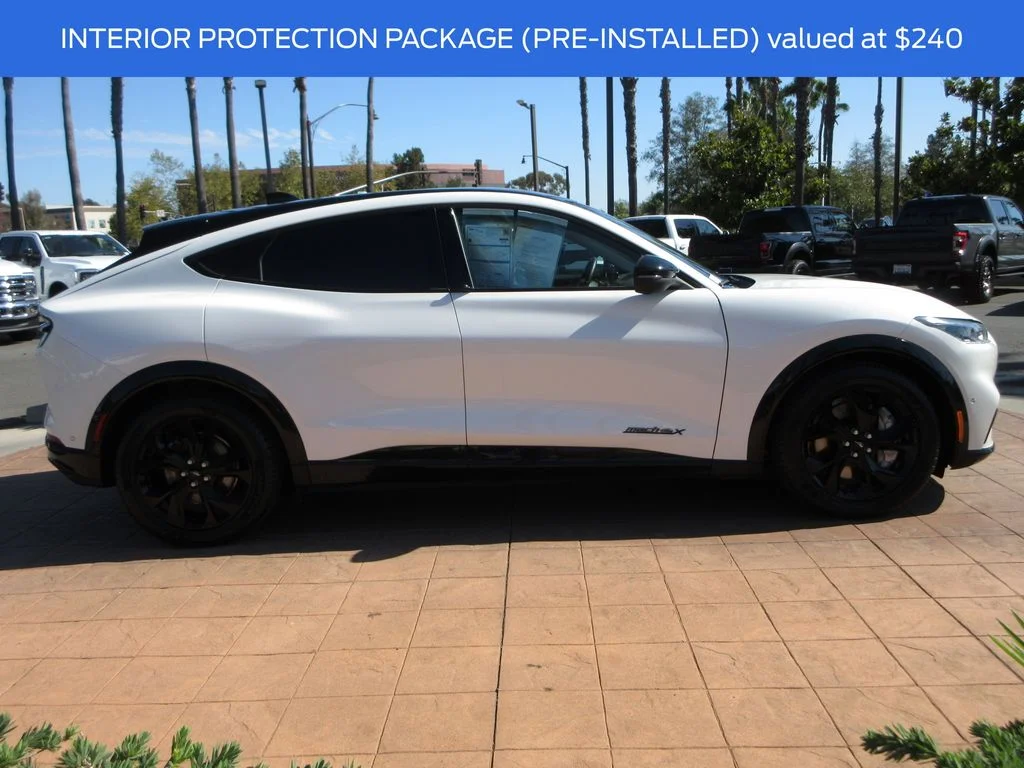 Certified Used 2023 White Metallic Ford Premium image 5