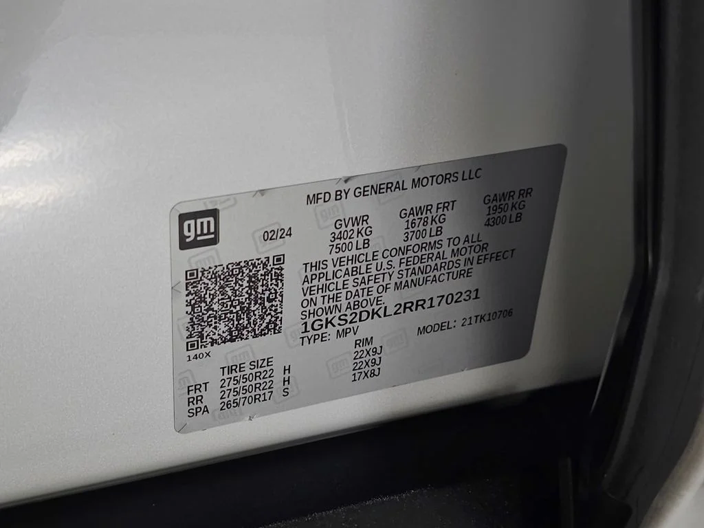 Used 2024 White GMC Denali image 42