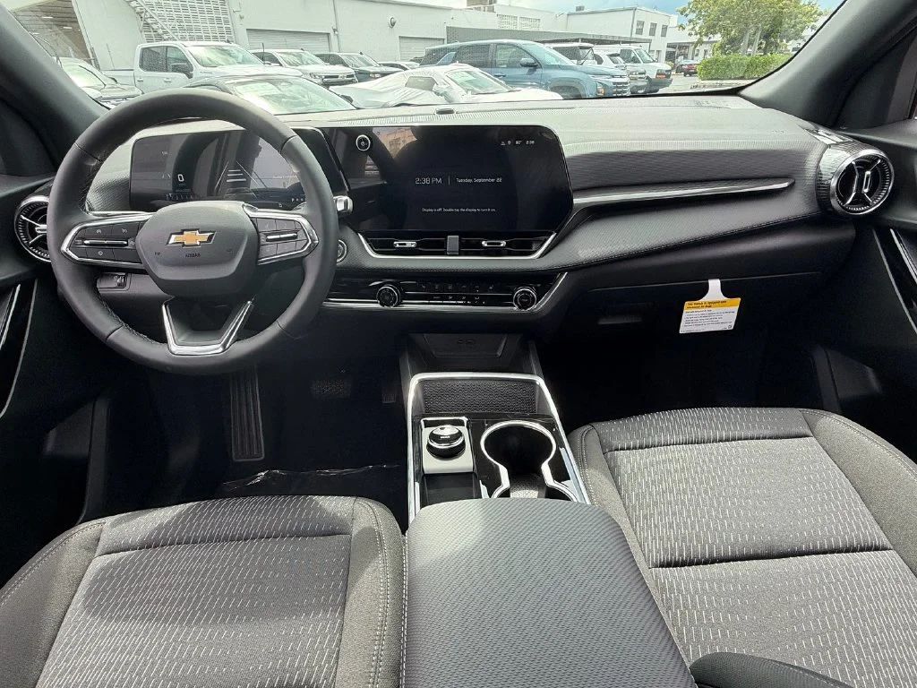 2027 Chevrolet Equinox LT - Photo 12