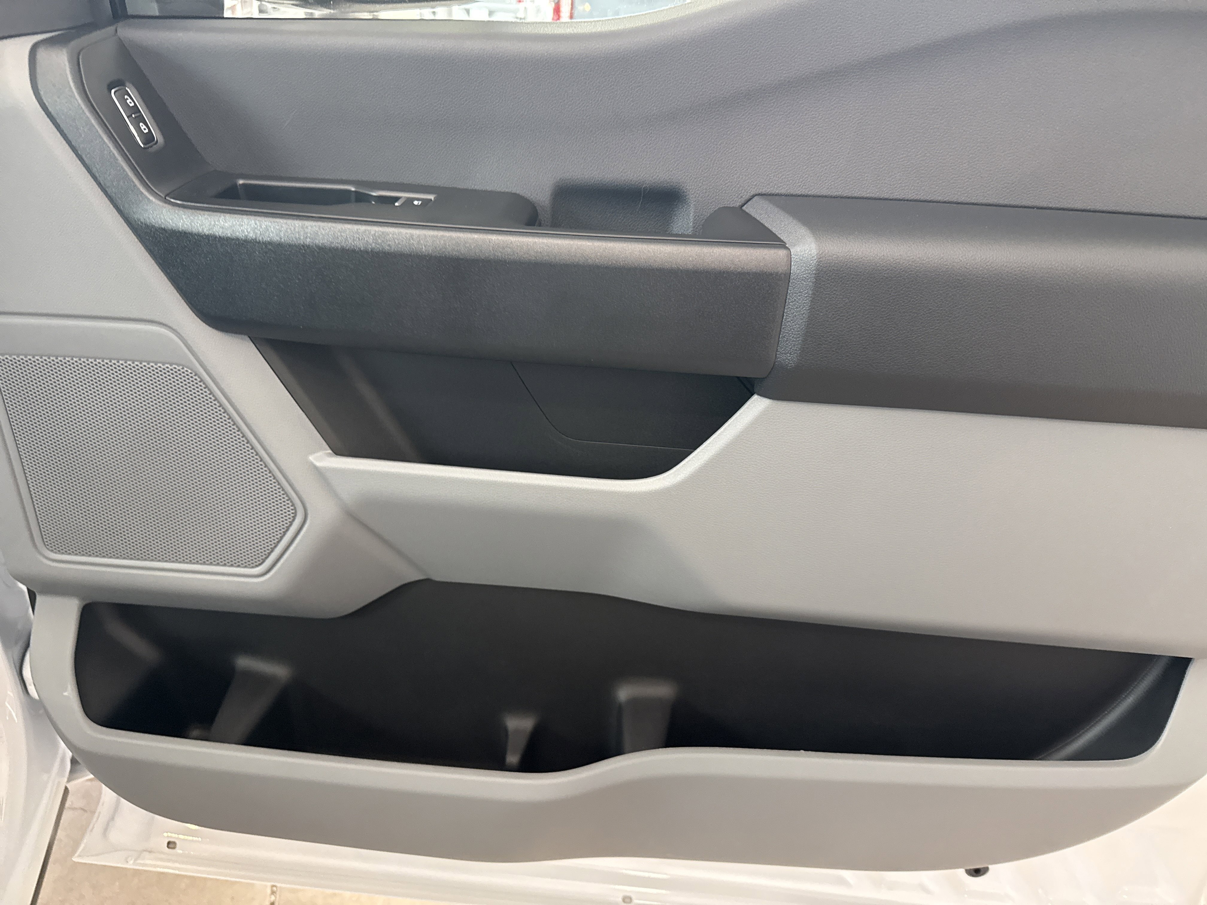 2026 Ford F-350 Super Duty XL - Photo 16