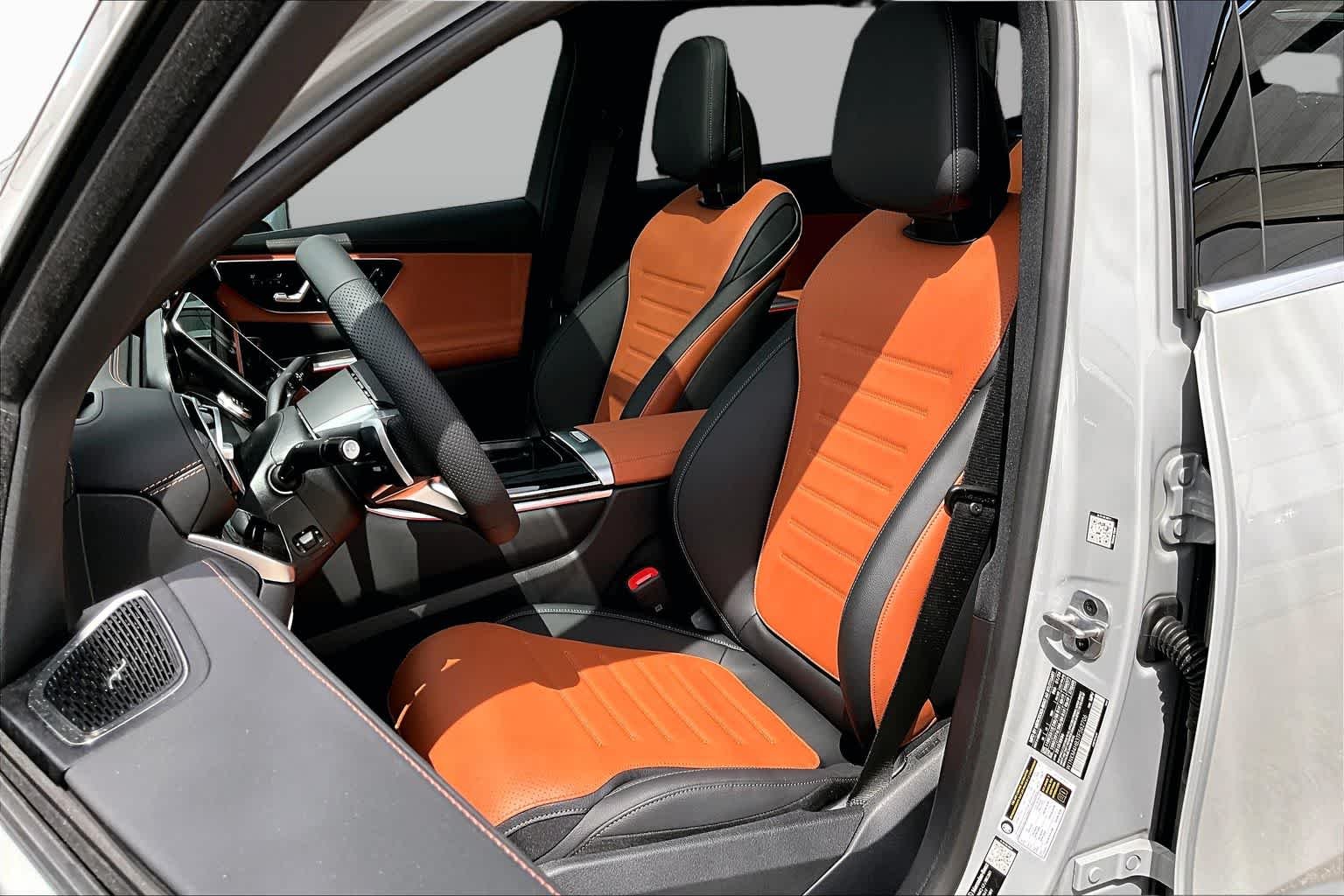 New 2026 MANUFAKTUR Alpine Grey Mercedes-Benz GLC 300 image 17