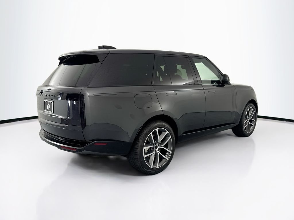 New 2026 Carpathian Grey Land Rover SE image 5