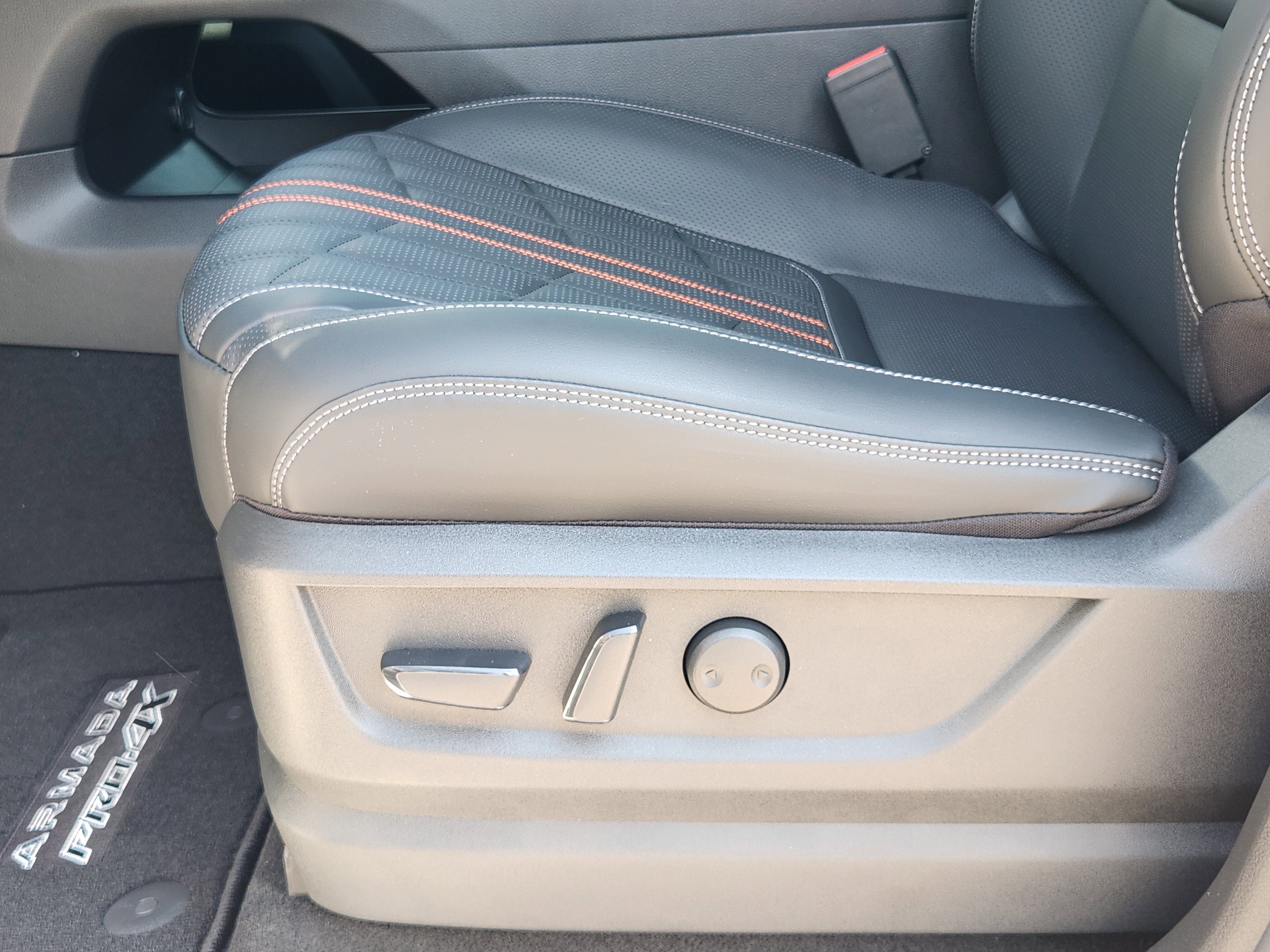 2026 Nissan Armada PRO-4X - Photo 18