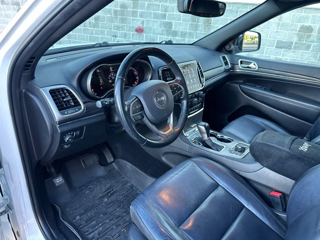 Used 2021 White Jeep Limited image 19