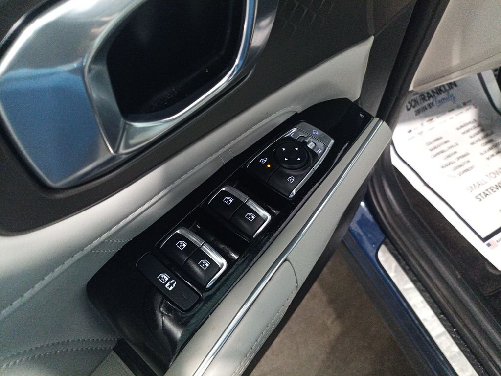 Used 2025 Black Kia SX image 13