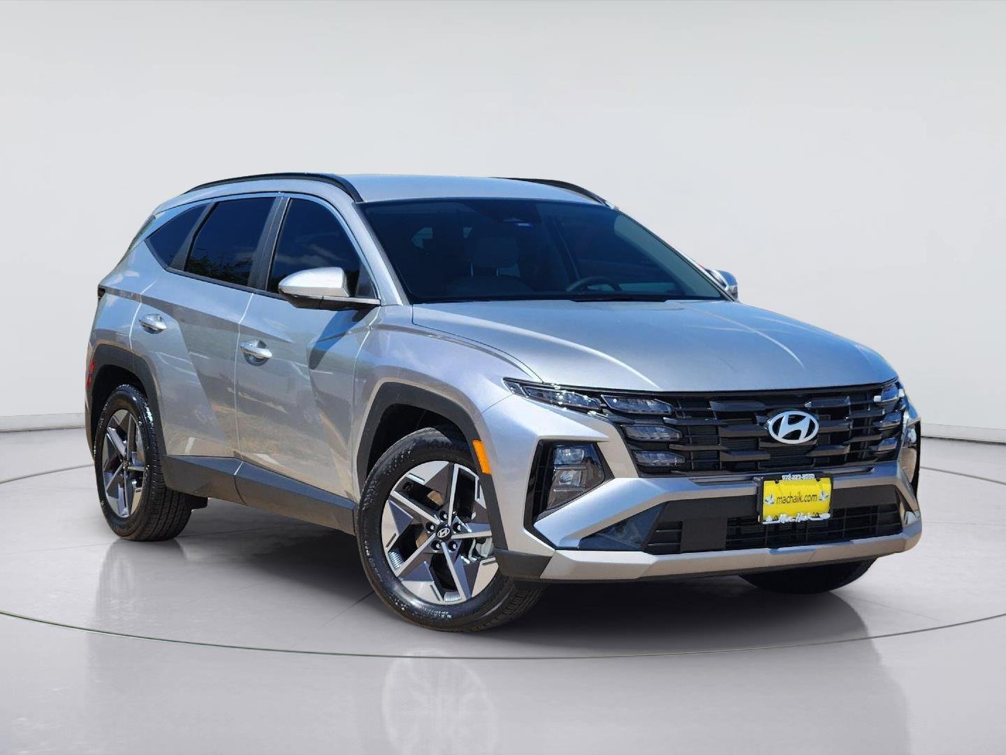 Used 2025 Shimmering Silver Hyundai SEL image 1