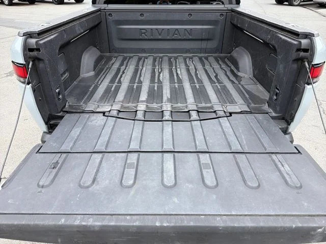 Used 2022  Rivian Adventure image 29