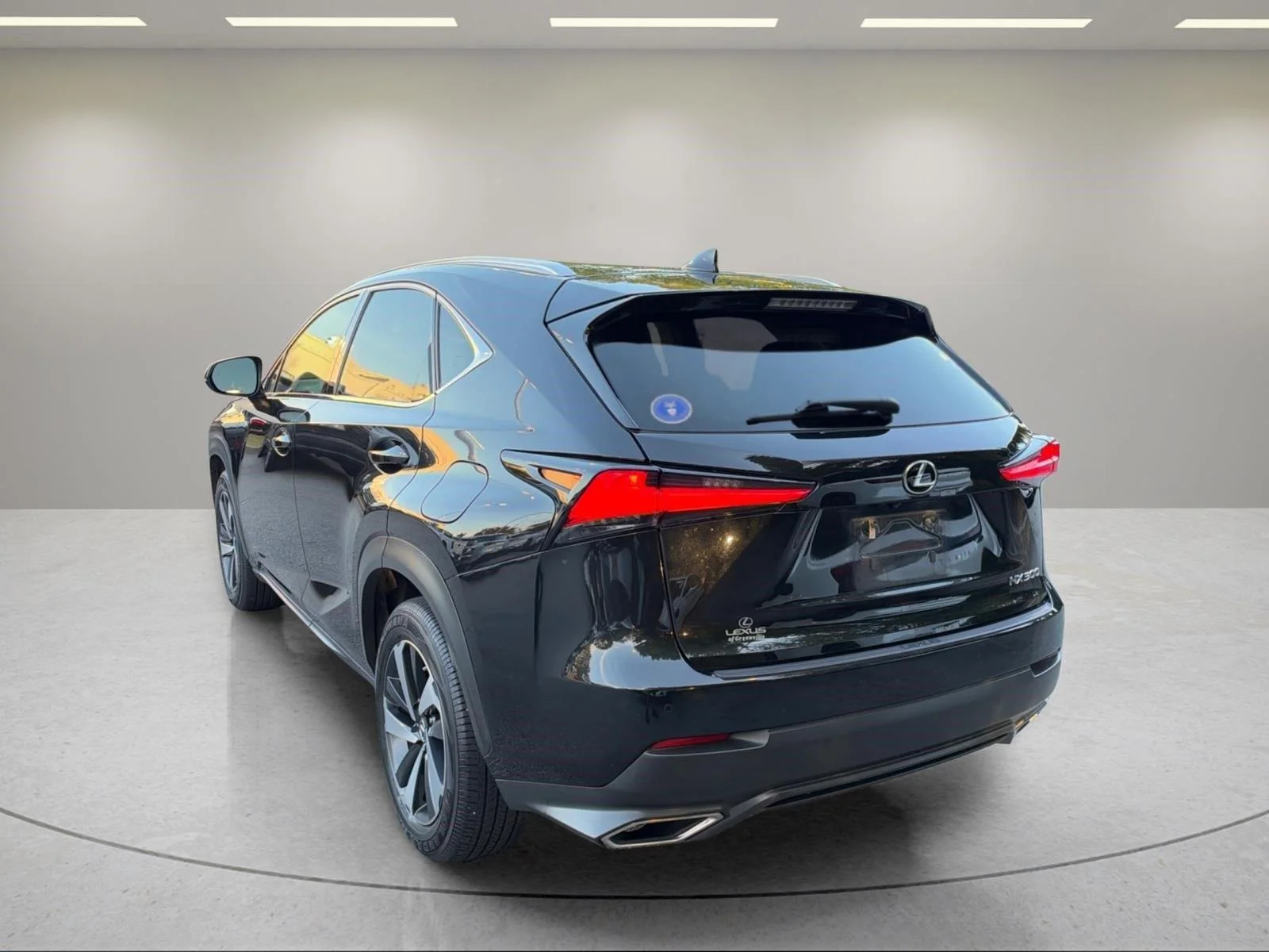 Used 2021  LEXUS  image 3