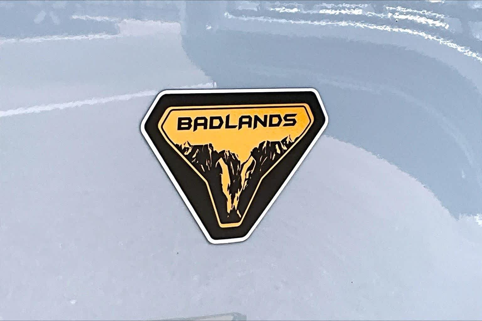 Used 2023 Cactus Gray Ford Badlands image 9