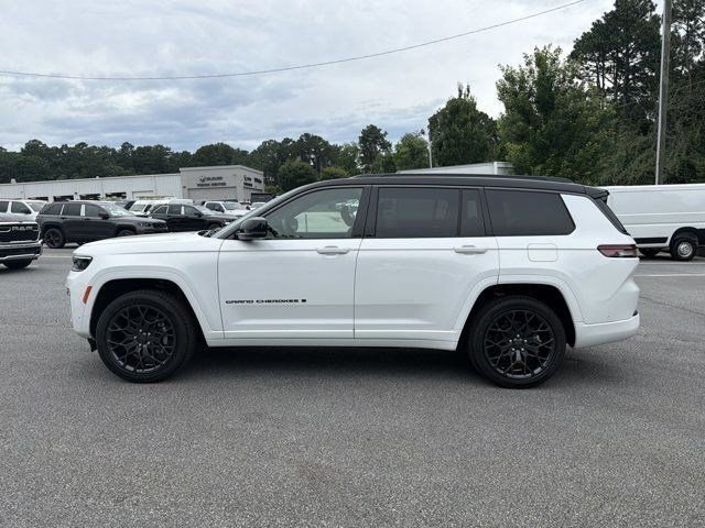 New 2026 White/off-white Jeep Summit image 4