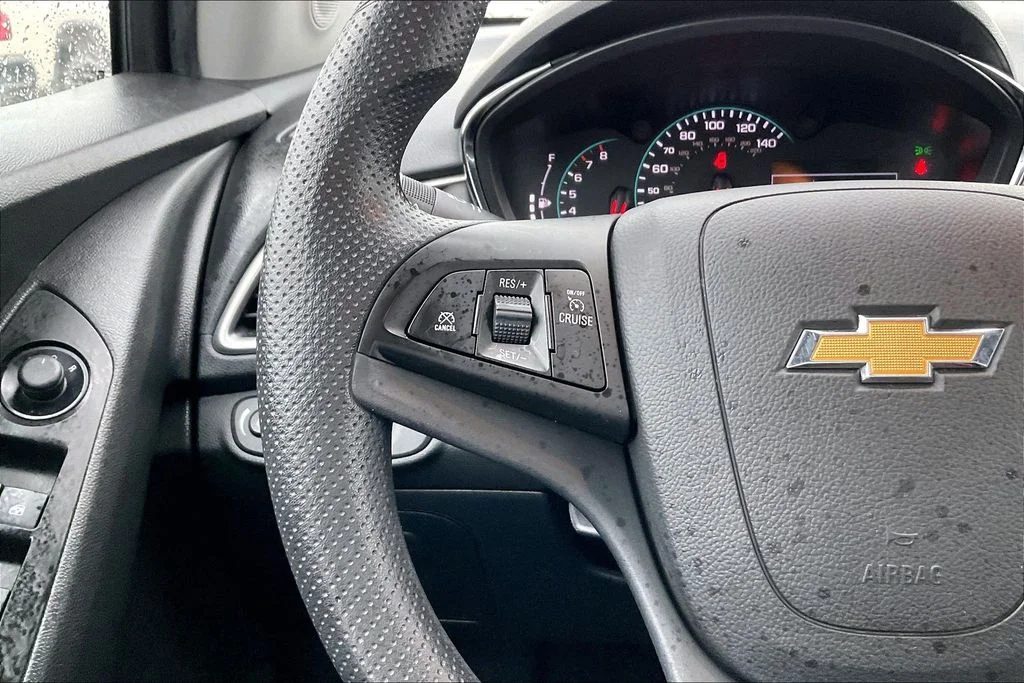 Used 2022 Silver Chevrolet LS image 10