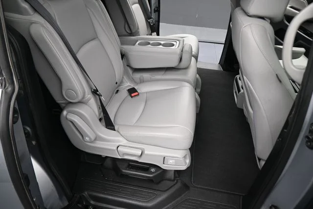 Used 2019 Silver Honda EX-L image 64