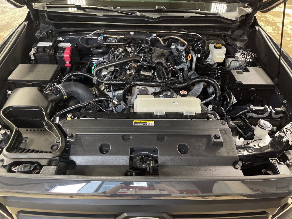 Used 2025  Toyota SR5 image 9
