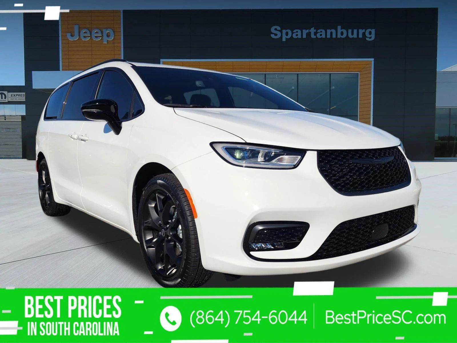 2026 Chrysler Pacifica Select's photo