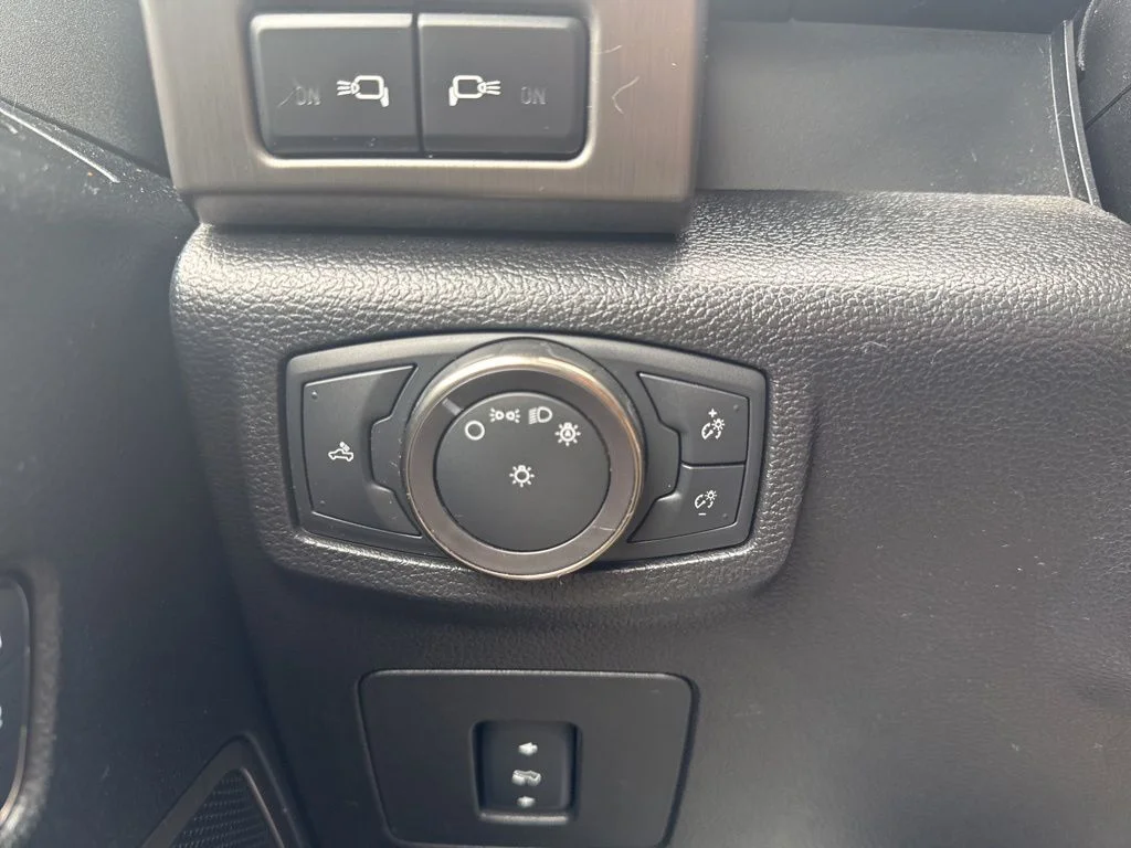 Used 2018 White Ford Raptor image 28