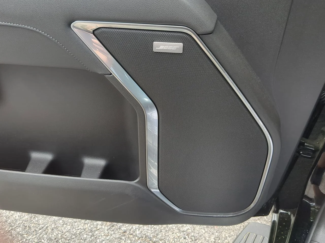 New 2026 Onyx Black GMC SLT image 25