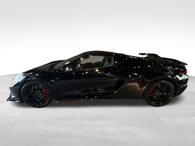 Used 2025 Black Chevrolet Z06 image 2