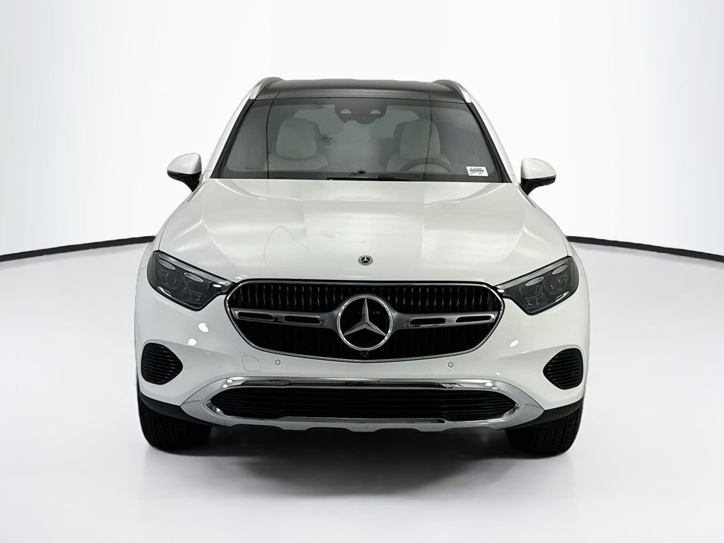 New 2027 Polar White Mercedes-Benz GLC 300 image 2
