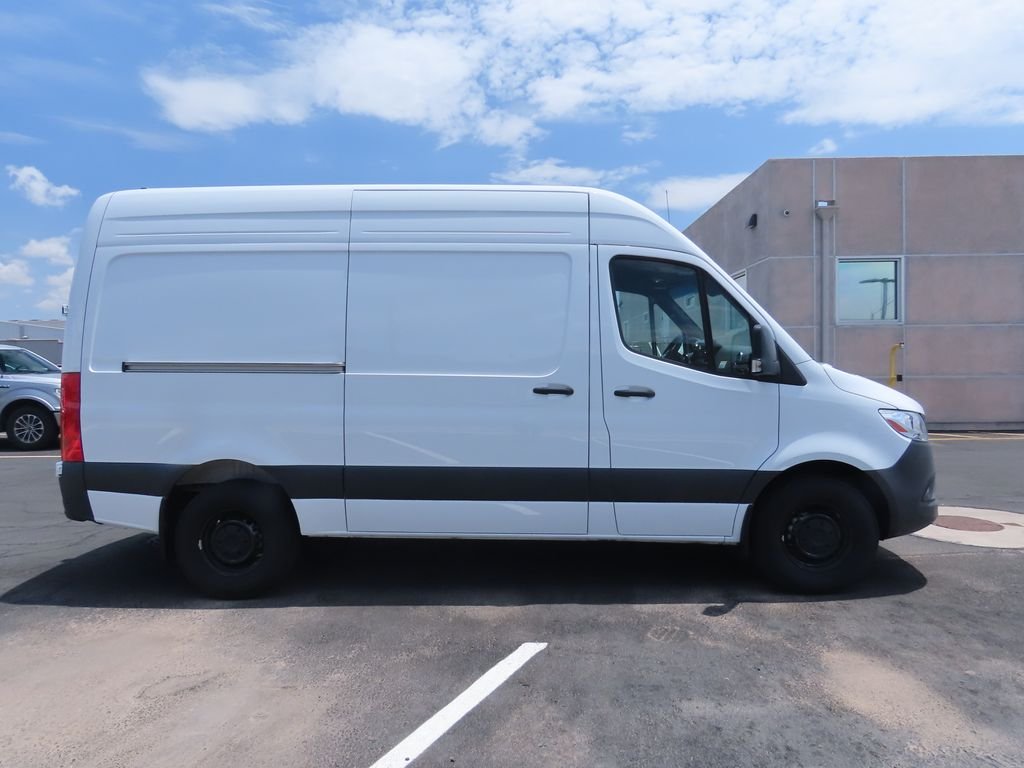 New 2025 Arctic White Mercedes-Benz Cargo 144 WB image 4
