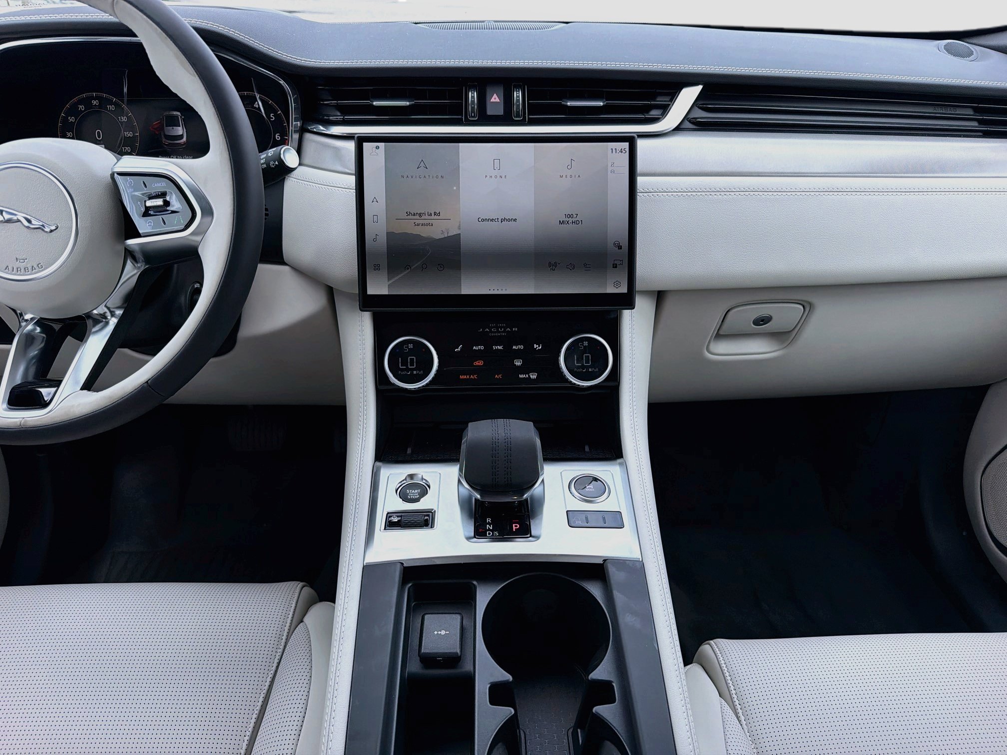 2026 Jaguar F-Pace R-Dynamic S - Photo 19
