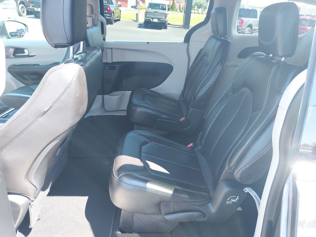 Used 2023 Gray Chrysler Touring L image 14