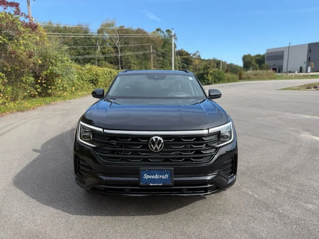 New 2026 Volkswagen Atlas Cross Sport 2.0T SEL R-Line Black Sport