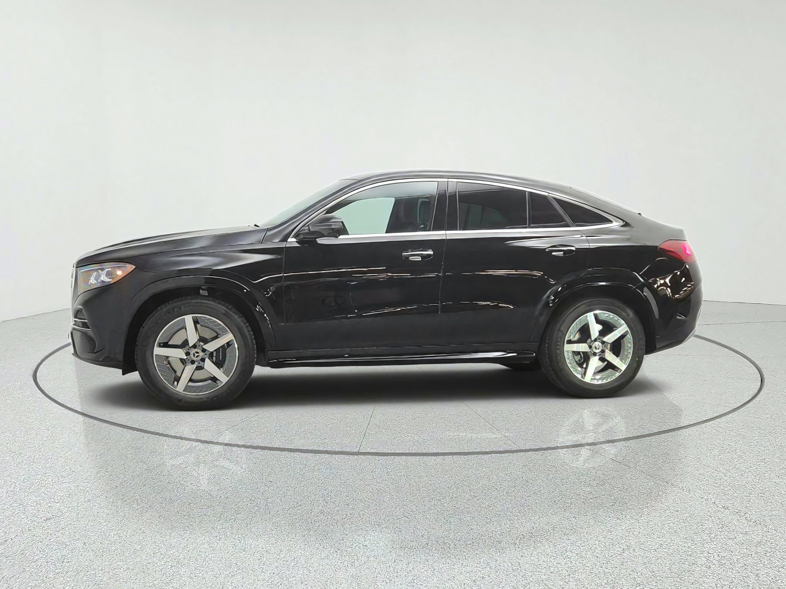 New 2027 Obsidian Black Metallic Mercedes-Benz GLE 450 4MATIC® Coupe image 29