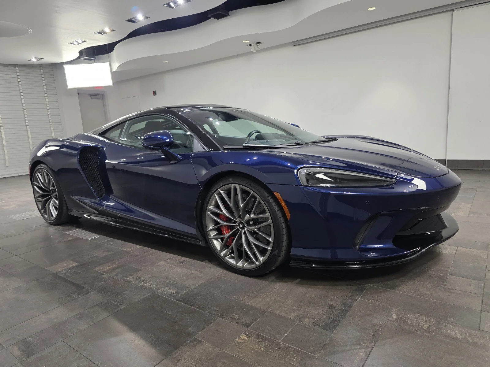 Used 2023 Namaka Blue McLaren  image 22