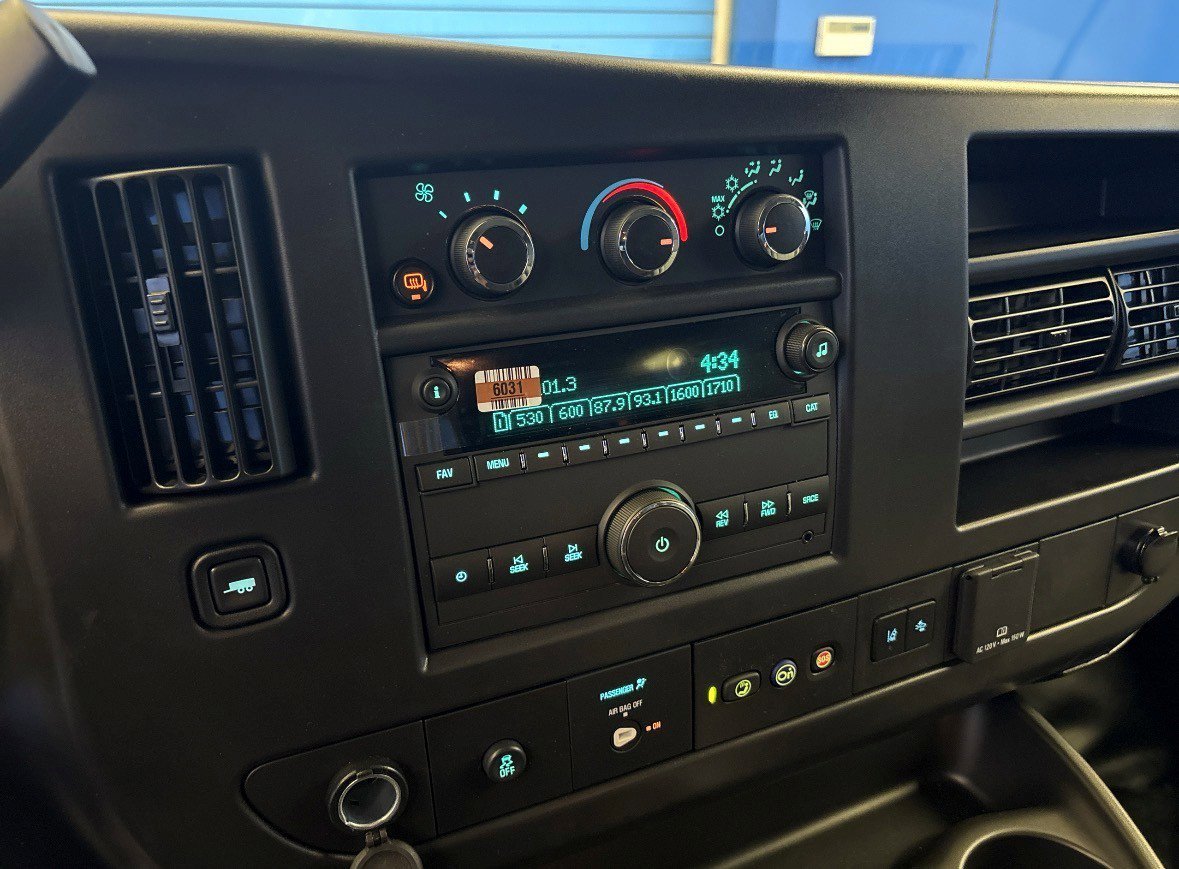 2025 Chevrolet Express Passenger LS - Photo 16