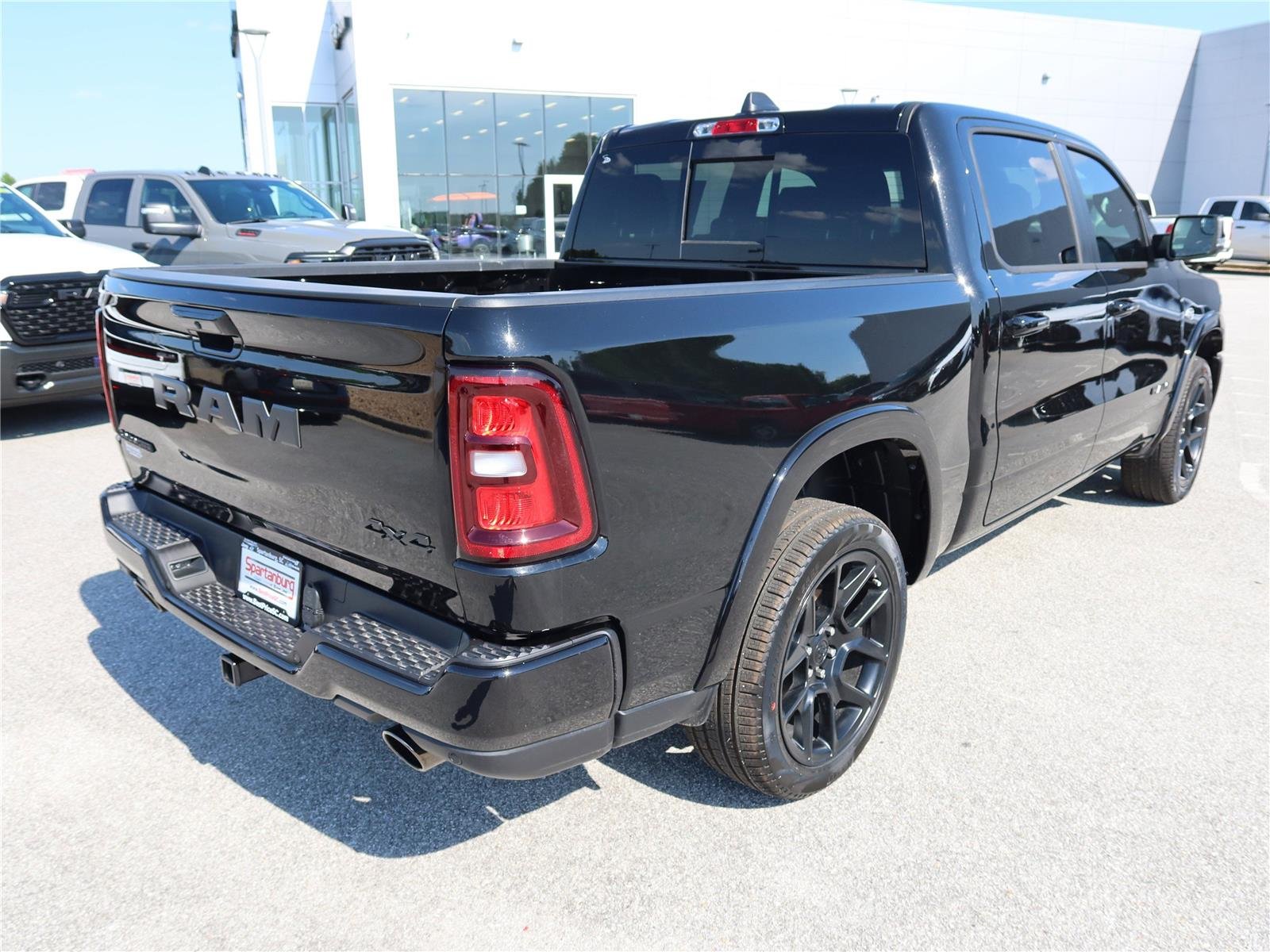 New 2026 Diamond Black Crystal Pearl-Coat Exterior Paint RAM Laramie image 6