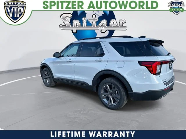 New 2026 Space White Metallic Ford Active image 35