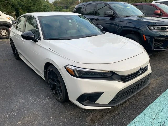 Used 2022  Honda Sport image 6
