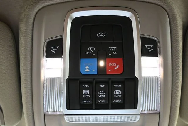 Used 2025 White Ram Limited image 34