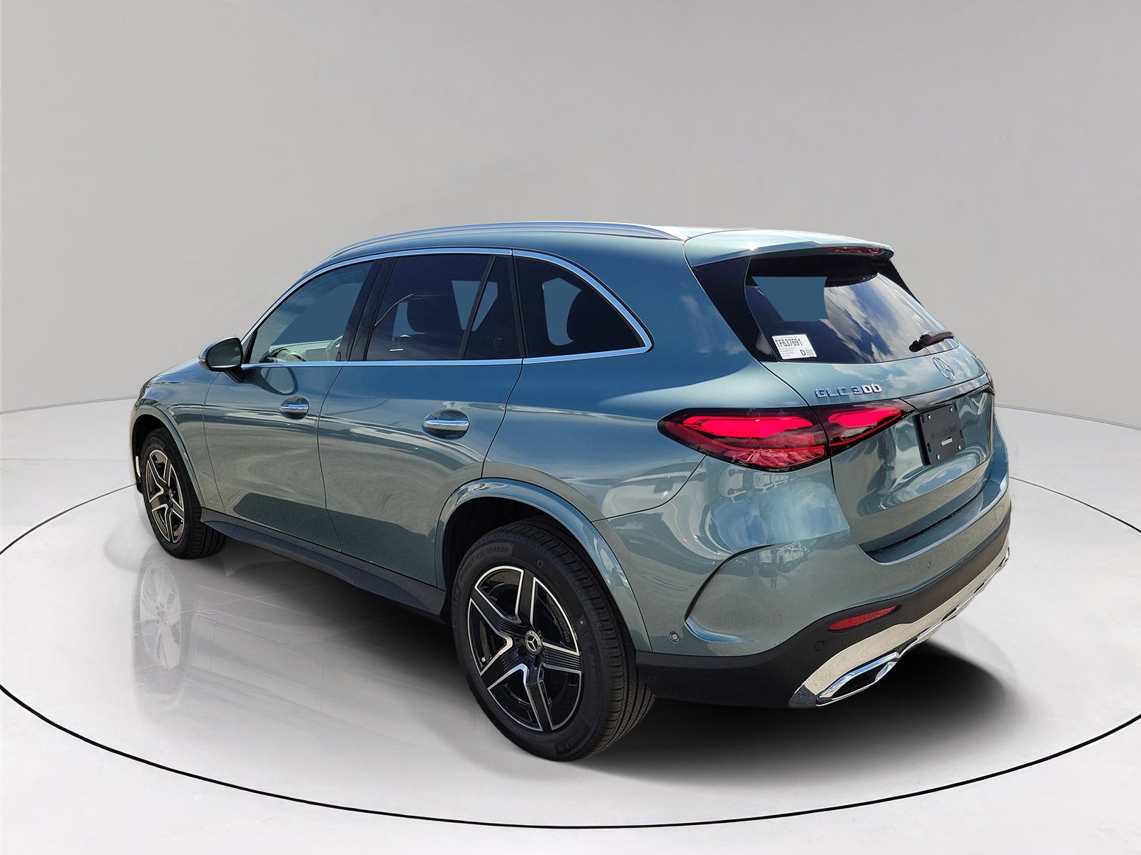 New 2026 Verde Silver Metallic Mercedes-Benz GLC 300 image 4