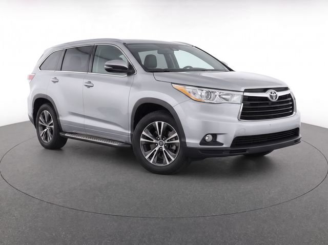 Used 2023  Acura Technology Package image 2