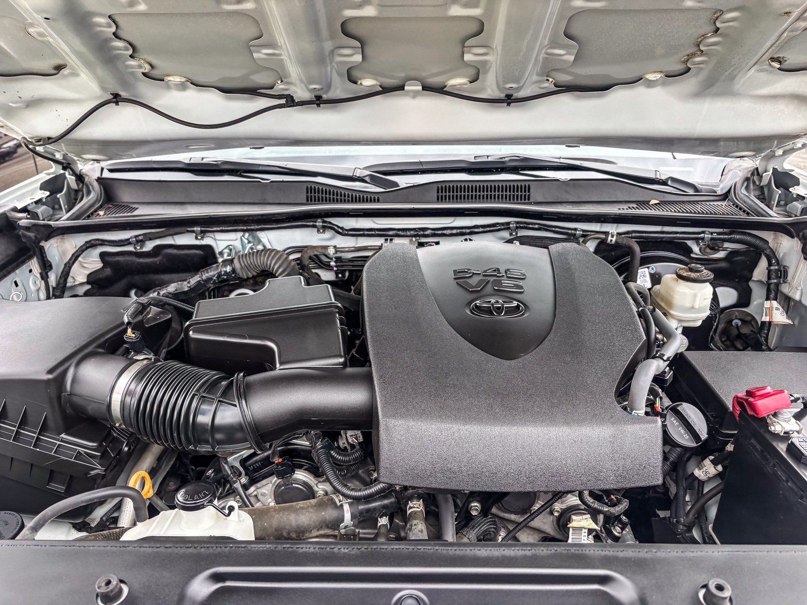 Used 2023 Ice Cap Toyota SR5 image 13