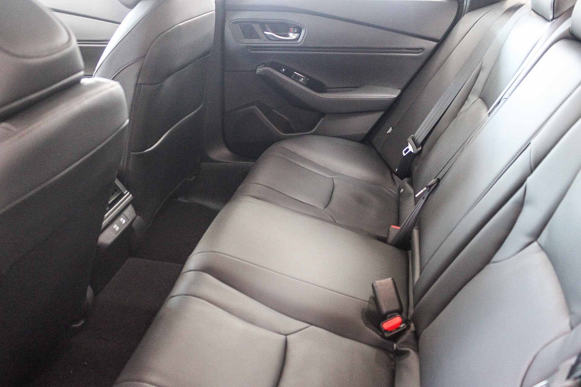 New 2026 Solar Silver Metallic Honda Touring image 20
