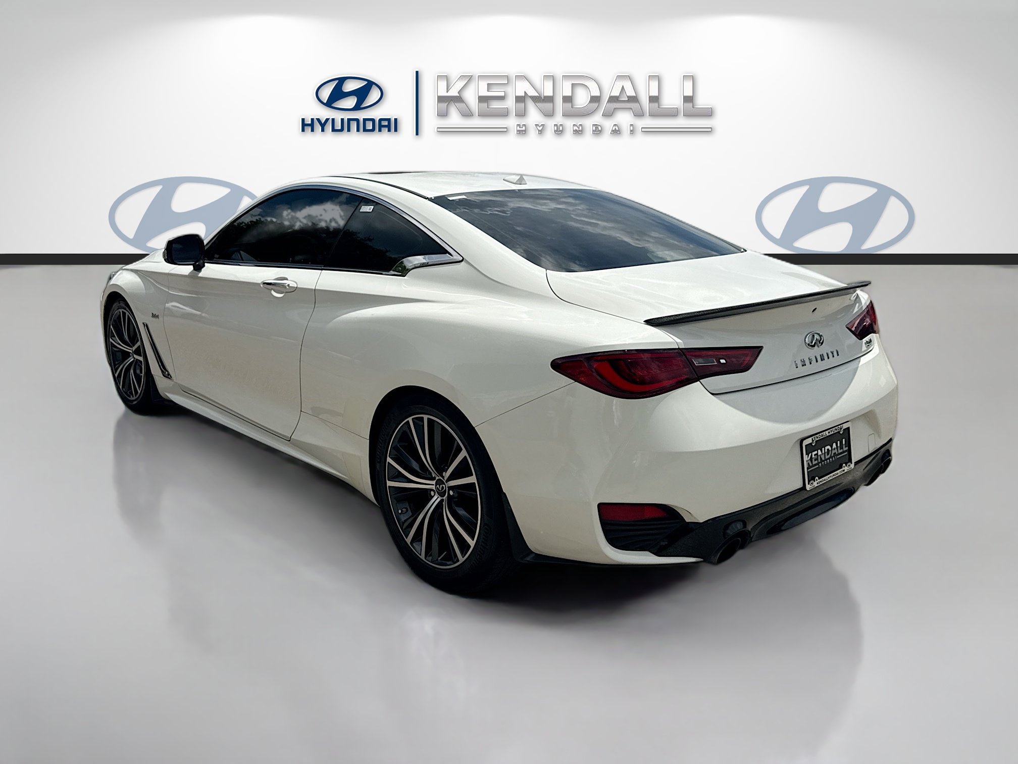 Used 2020 Pure White INFINITI 3.0t LUXE image 4